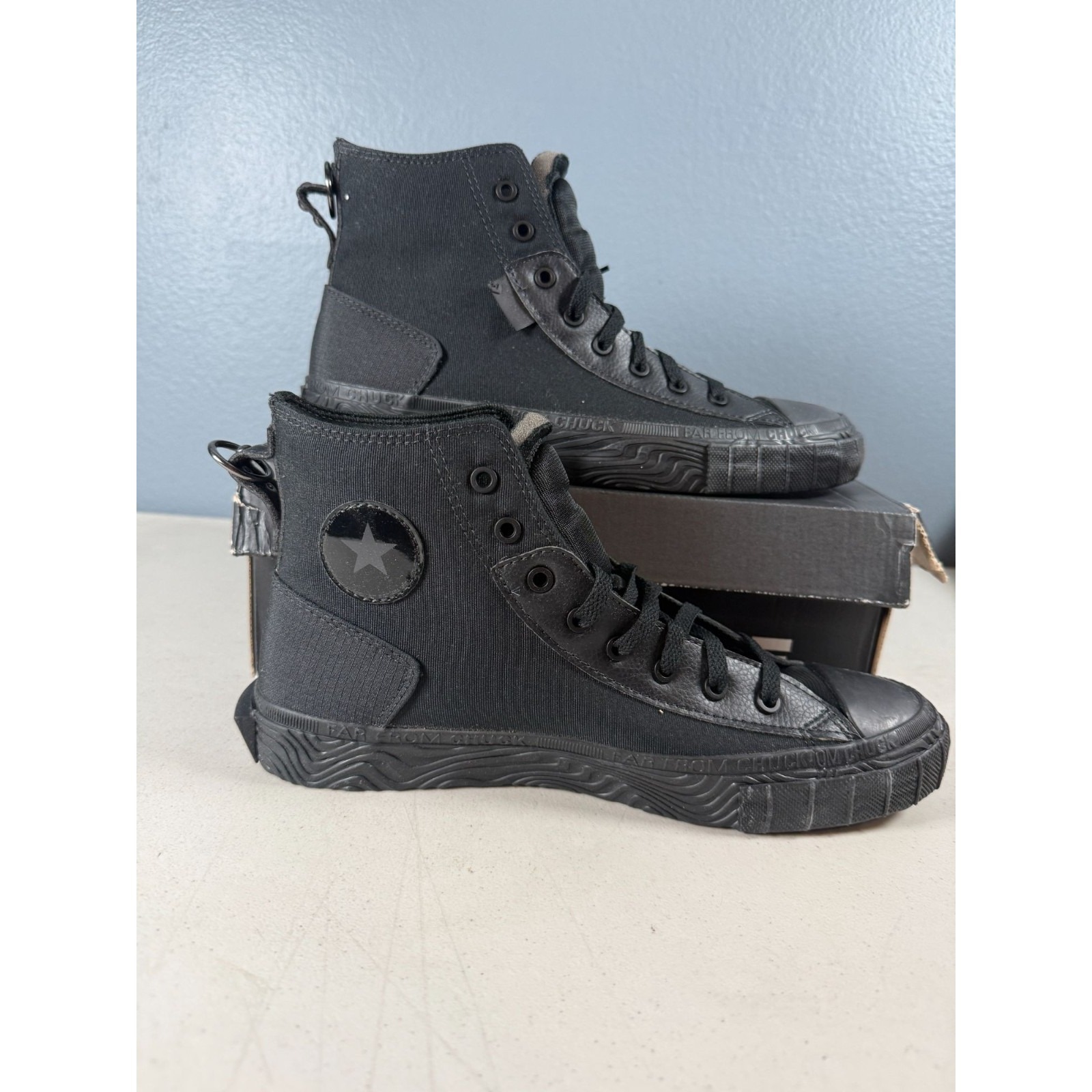Converse Chuck Taylor All Star Black/Black Canvas High-Top Shoes Men's Size 7.5